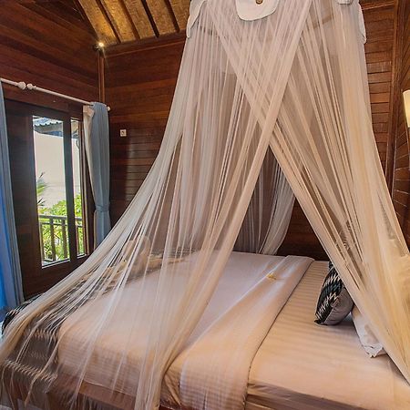 Tawe Ocean Blue Villa Lembongan エクステリア 写真