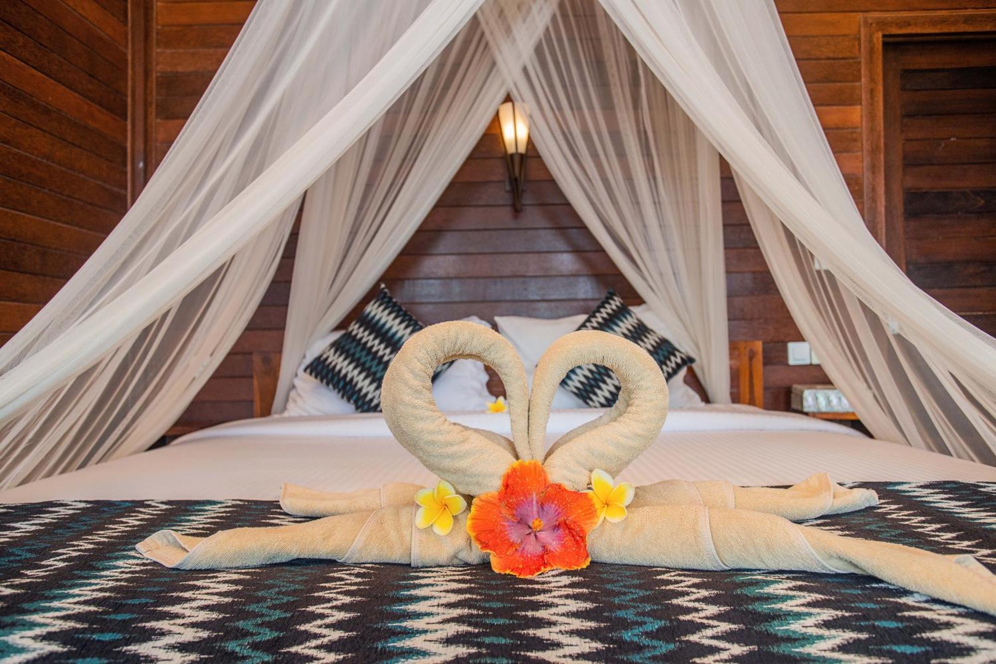 Tawe Ocean Blue Villa Lembongan エクステリア 写真